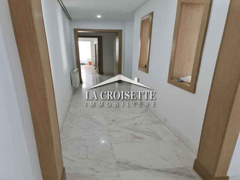 Appartement S+3 avec chambre de service à La Soukra